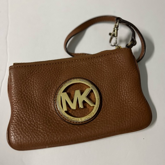 Michael Kors brown wristlet minor wear - Picture 1 of 6